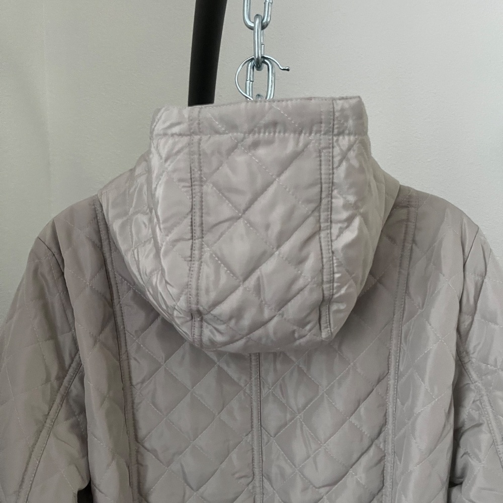 GUESS Quilted Coat EUC - Picture 4 of 10